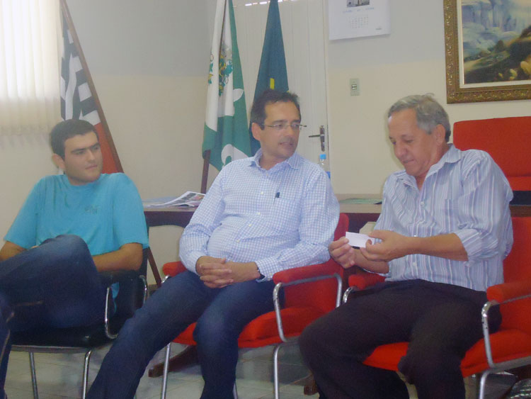 Deputado Federal Protógenes Queiroz visita Macaubal » Jornal A Voz do Povo  na Região